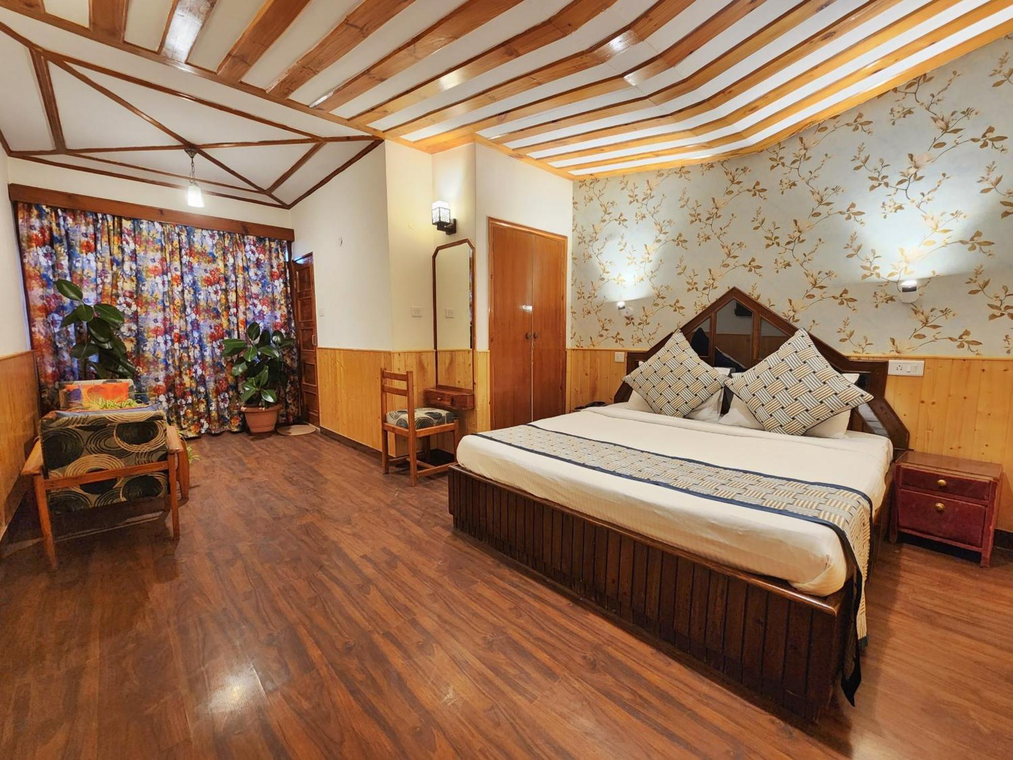 Hotel Pineview Шимла Екстериор снимка